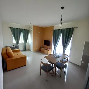 Nifa House Apartamento